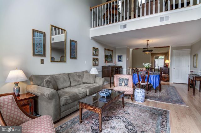 $351,100 | 408 Overlook Drive, Unit 8, Occoquan, VA 22125