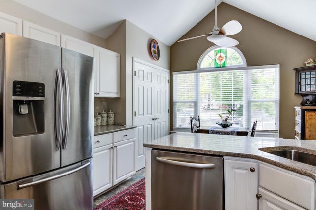 $351,100 | 408 Overlook Drive, Unit 8, Occoquan, VA 22125