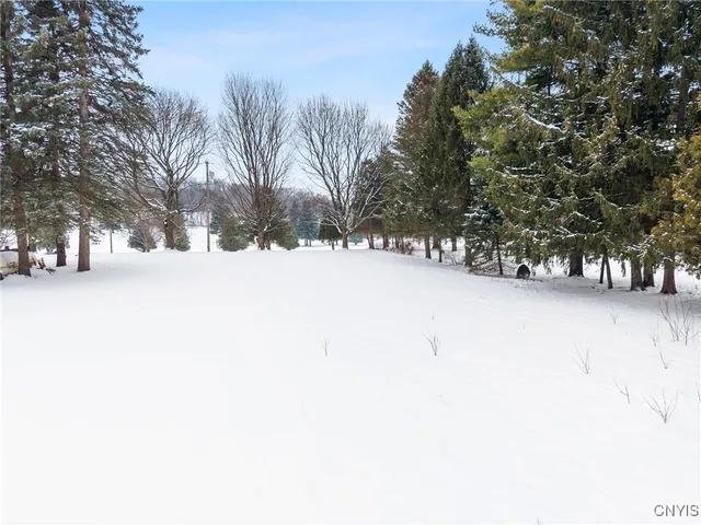 $199,900 | 1077 Nottingham Road, De Witt, NY 13078