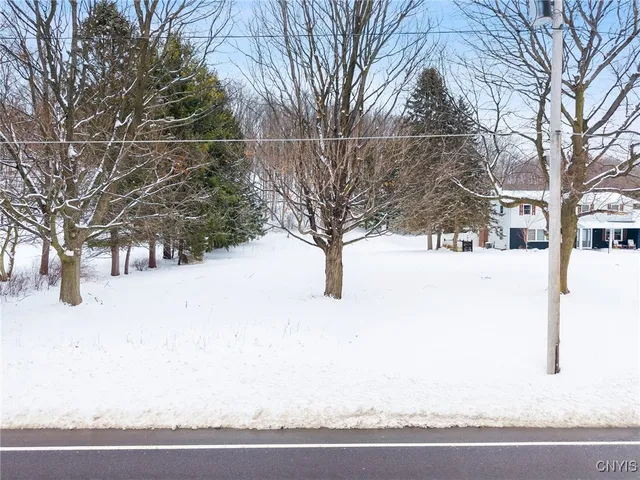 $199,900 | 1077 Nottingham Road, De Witt, NY 13078