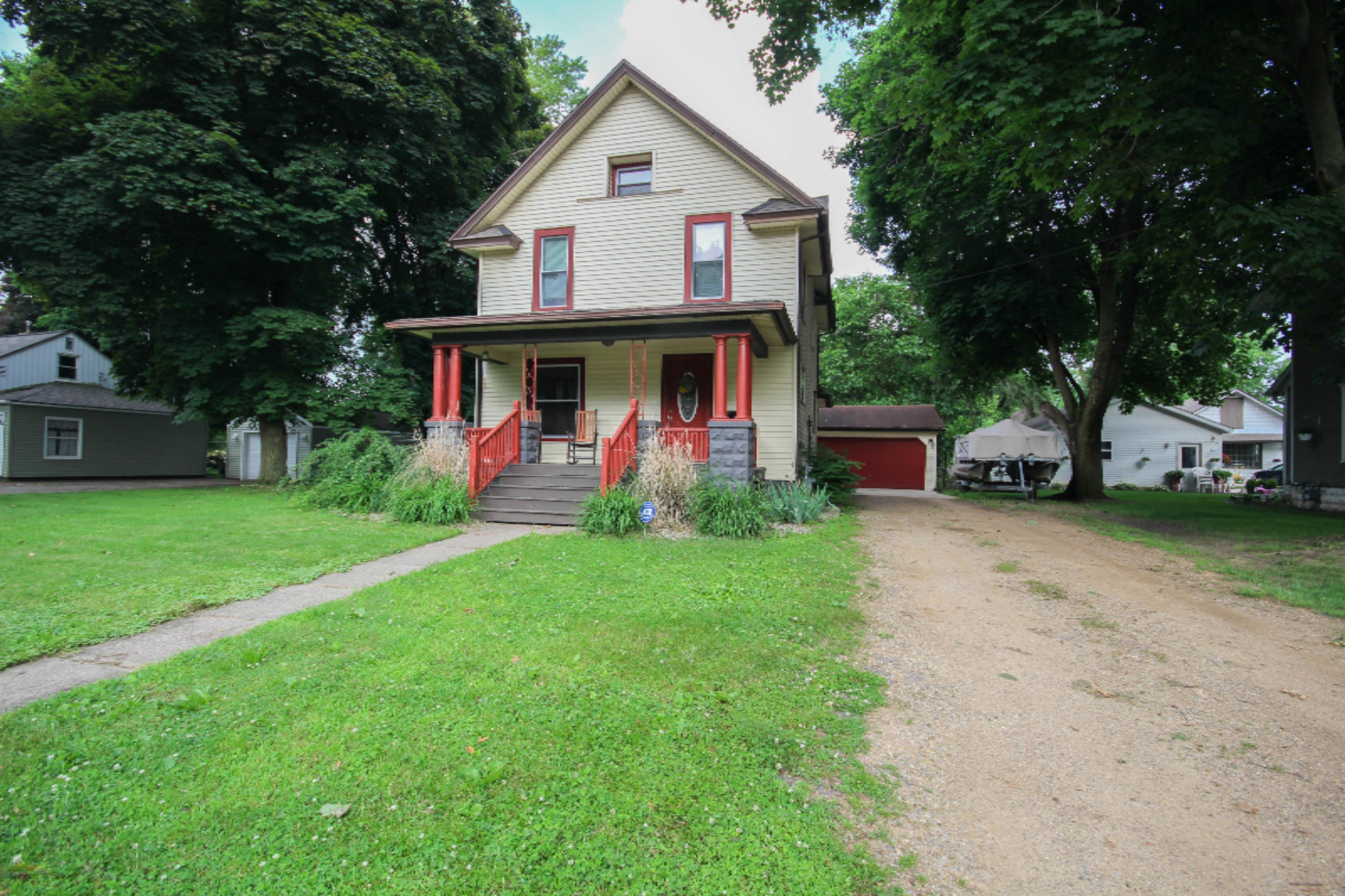 319 South Constantine Street Three Rivers, MI 49093 - Photo 3 of 35 untitled (2 of 41)