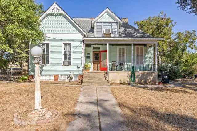 $210,000 | 606 West Bell Avenue, Rockdale, TX 76567