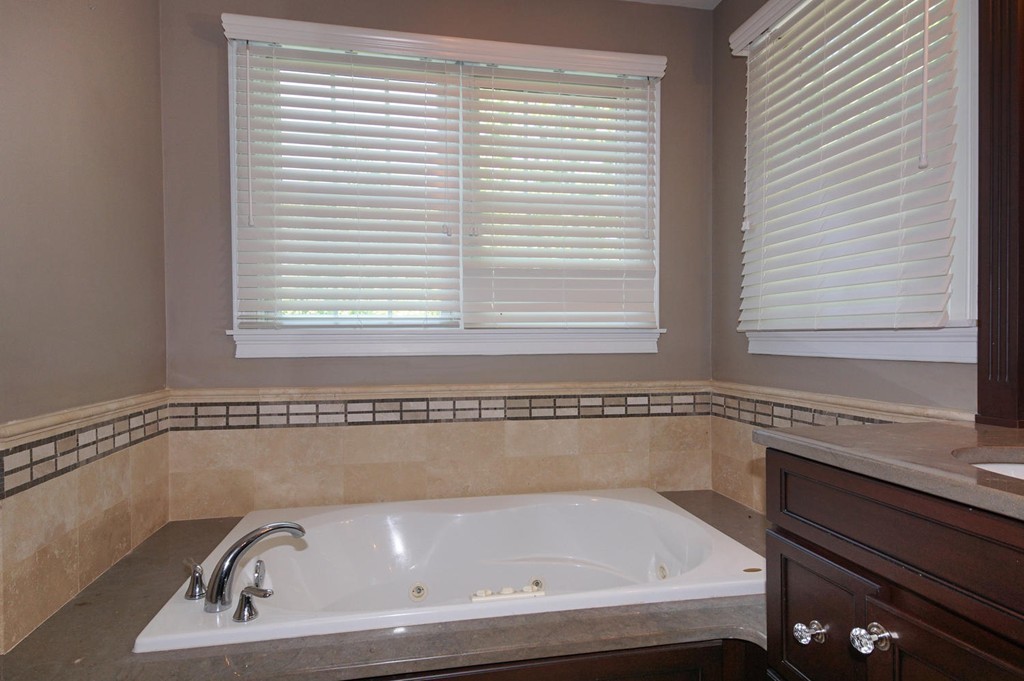 43 Rustic Drive Worcester, MA 01609 - Photo 16 of 29 Gallery Image 16