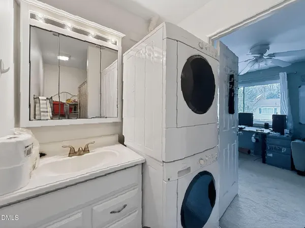 $285,000 | 220 Elizabeth Street, Unit A15, Chapel Hill, NC 27514