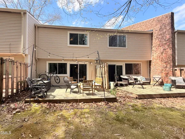 $285,000 | 220 Elizabeth Street, Unit A15, Chapel Hill, NC 27514