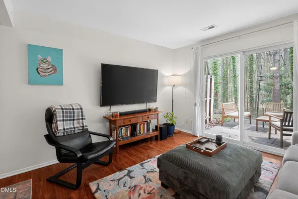 $285,000 | 220 Elizabeth Street, Unit A15, Chapel Hill, NC 27514