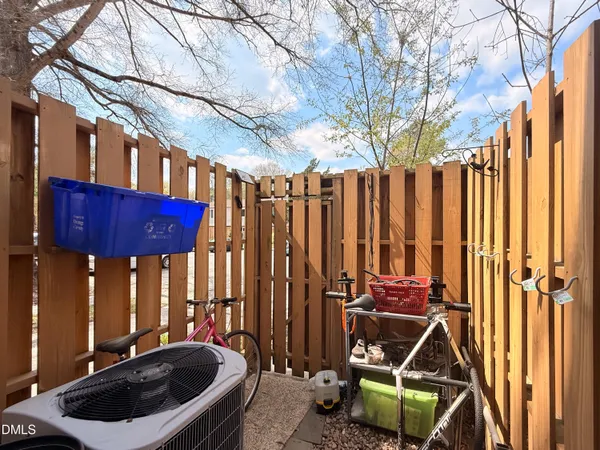 $285,000 | 220 Elizabeth Street, Unit A15, Chapel Hill, NC 27514