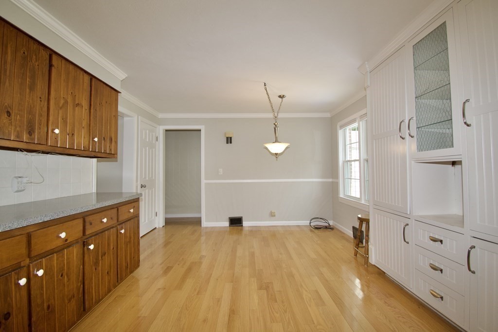 79 Strong Street Springfield, MA 01104 - Photo 18 of 39 Gallery Image 18
