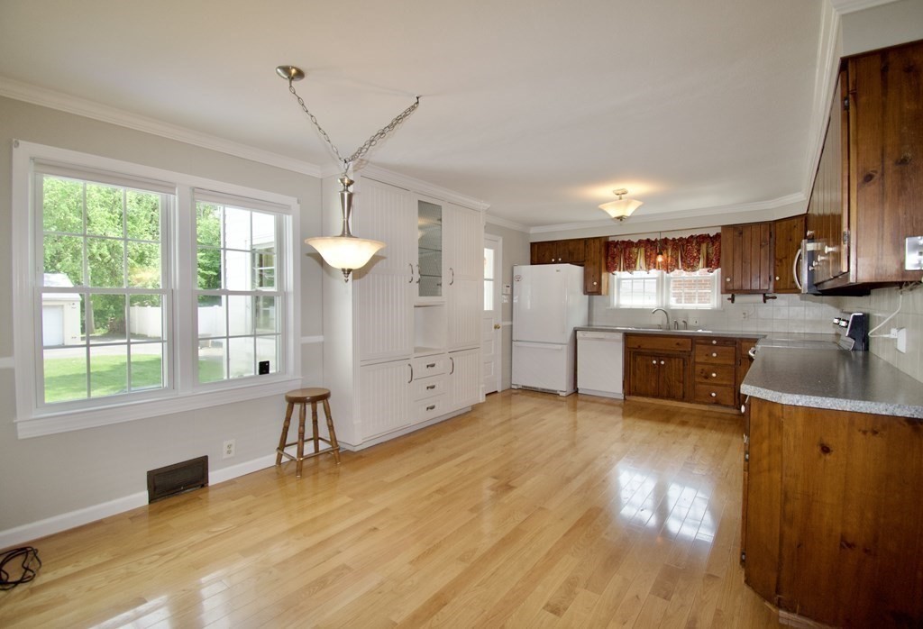 79 Strong Street Springfield, MA 01104 - Photo 20 of 39 Gallery Image 20