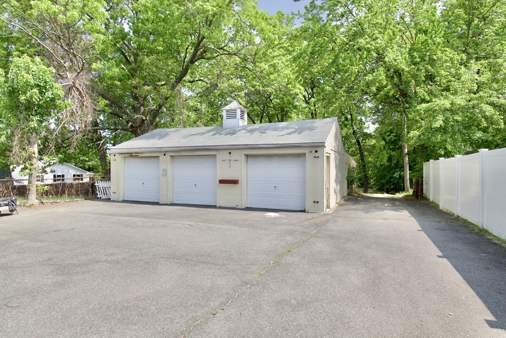 79 Strong Street Springfield, MA 01104 - Photo 8 of 39 Gallery Image 8