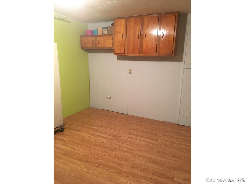 2740 Selkirk Road Springfield, IL 62702 - Photo 26 of 32