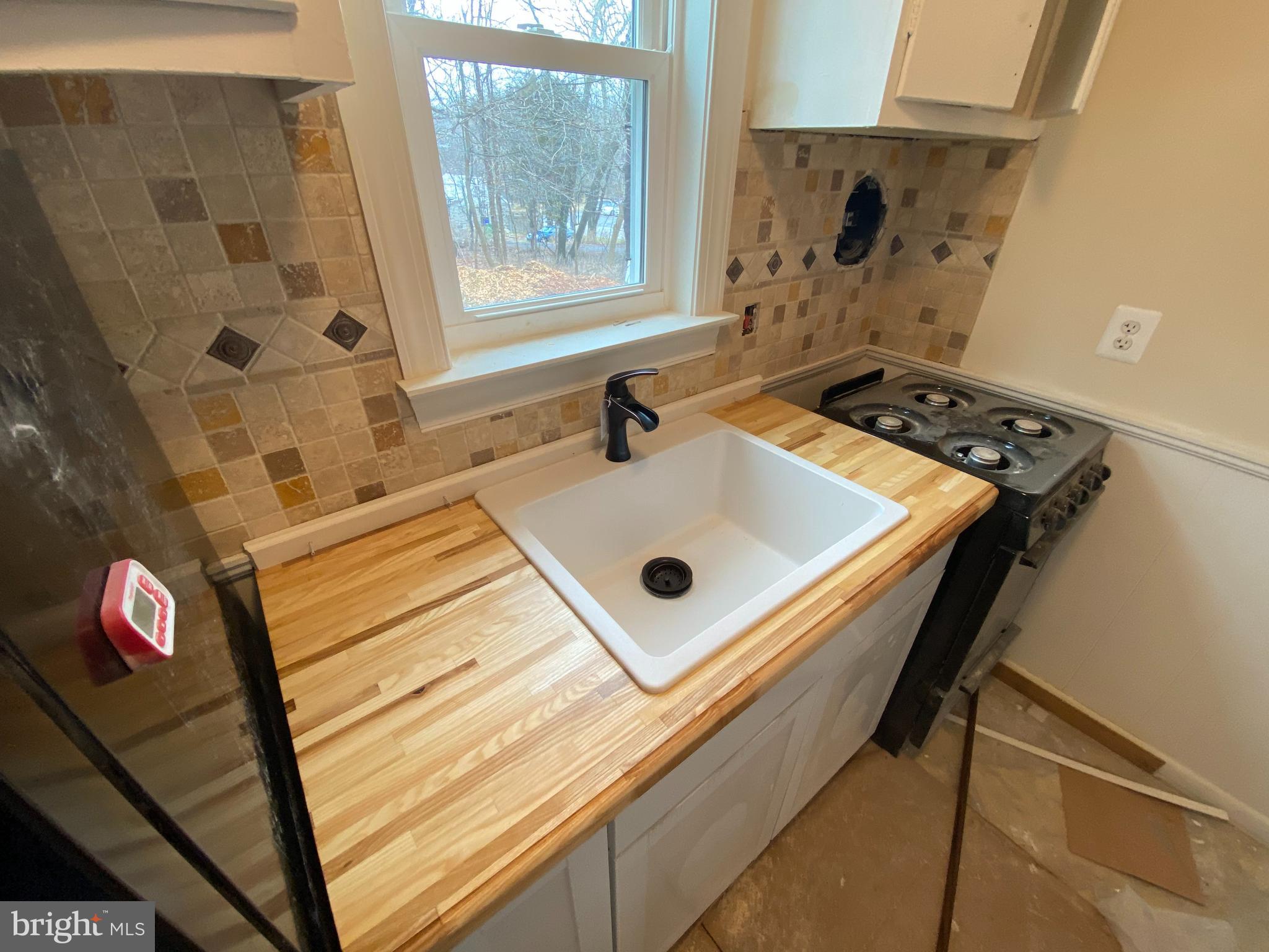 6650 Montgomery Road Elkridge, MD 21075 - Photo 8 of 32 Kitchen