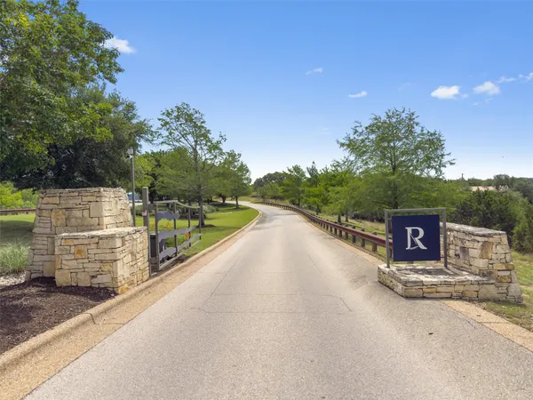 $549,000 | 1716 Knights Chance Lane, Spicewood, TX 78669