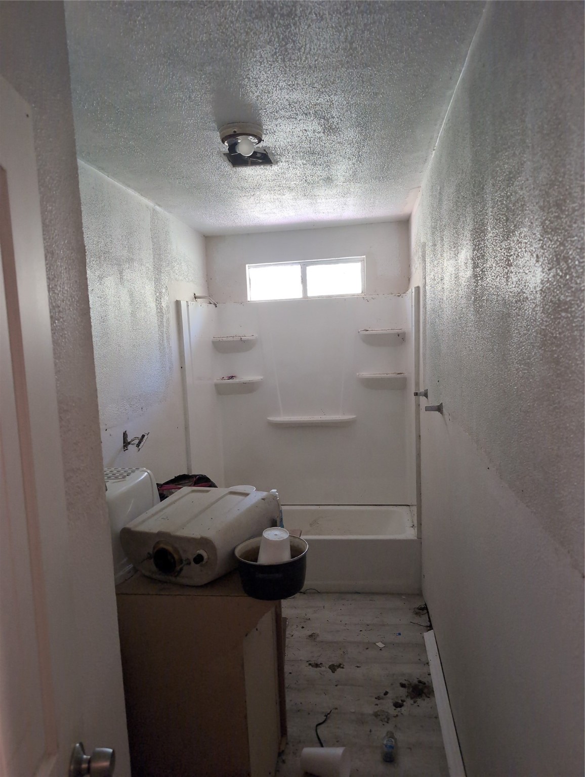 4713 Lake Drive Rosharon, TX 77583 - Photo 4 of 8 a bathroom with a sink and mirror