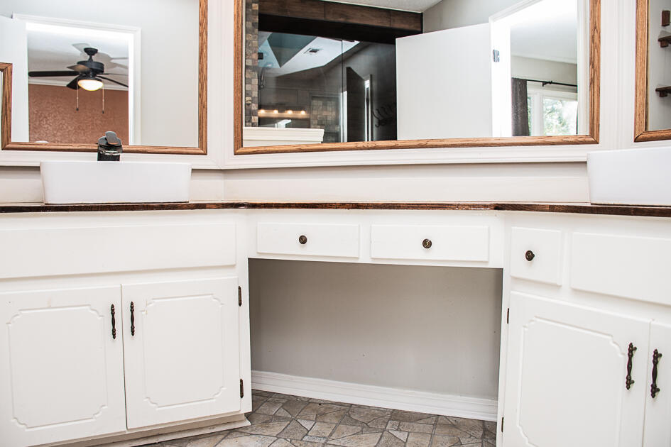 17 8th Avenue Shalimar, FL 32579 - Photo 18 of 25 a view of white cabinets