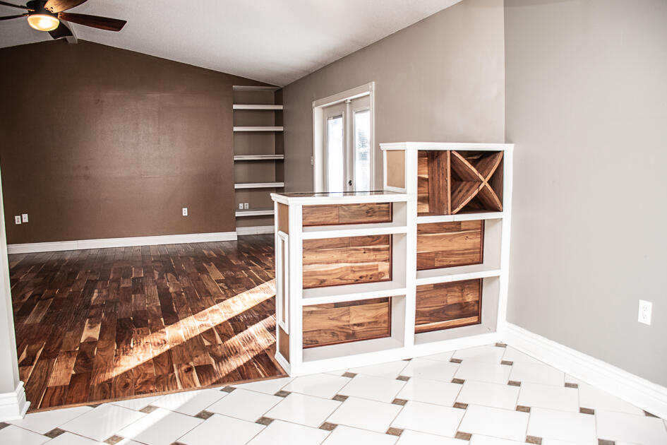 17 8th Avenue Shalimar, FL 32579 - Photo 7 of 25 a room with a bed and a window