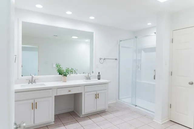 $334,900 | 2201 Fairbanks Avenue, Nederland, TX 77627