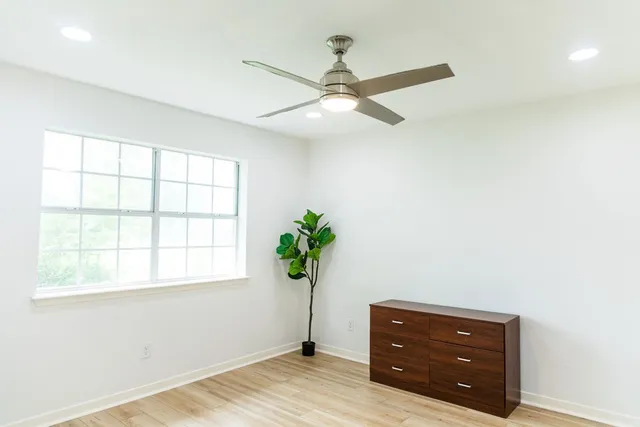 $334,900 | 2201 Fairbanks Avenue, Nederland, TX 77627