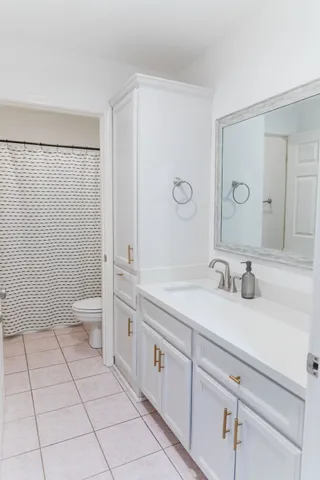 $334,900 | 2201 Fairbanks Avenue, Nederland, TX 77627