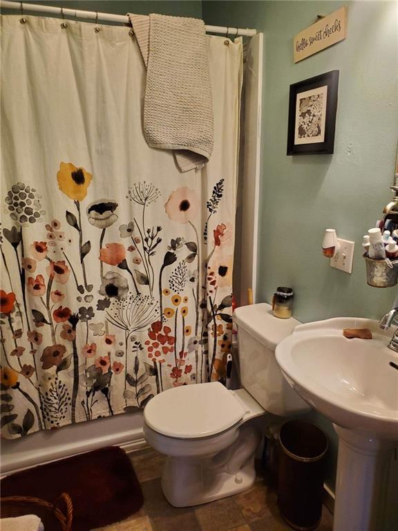 105 Febinger Alley Kittanning, PA 16201 - Photo 15 of 21 a bathroom with a toilet and a sink