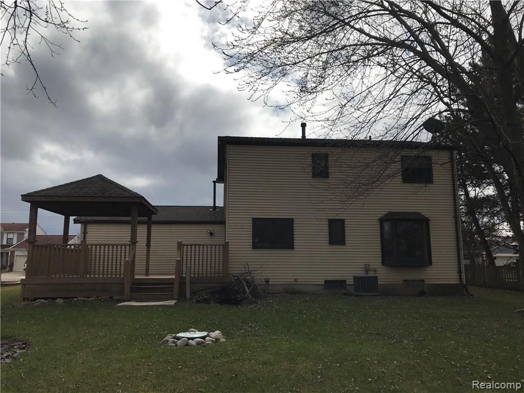 45122 Lemont Road Canton, MI 48187 - Photo 36 of 41 Back of home
