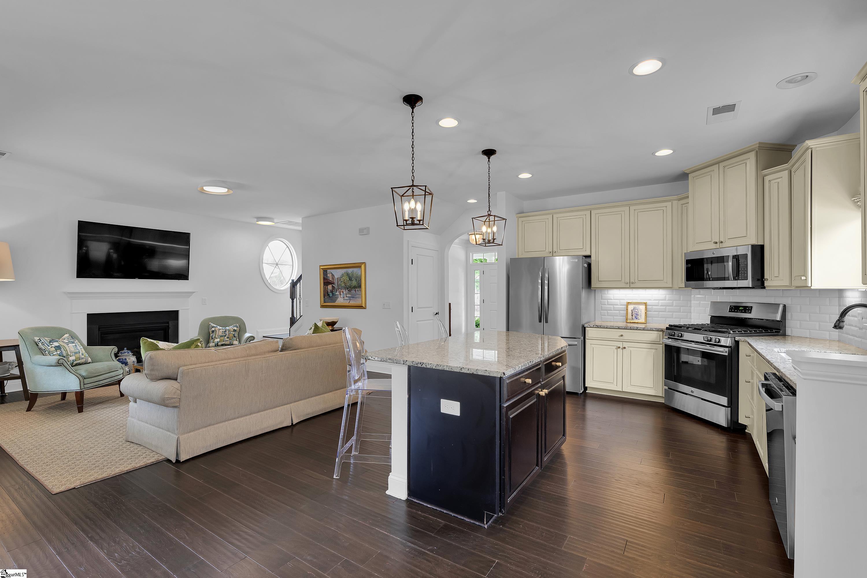 215 Algonquin Trail Greenville, SC 29607 - Photo 15 of 41 Gallery Image 15