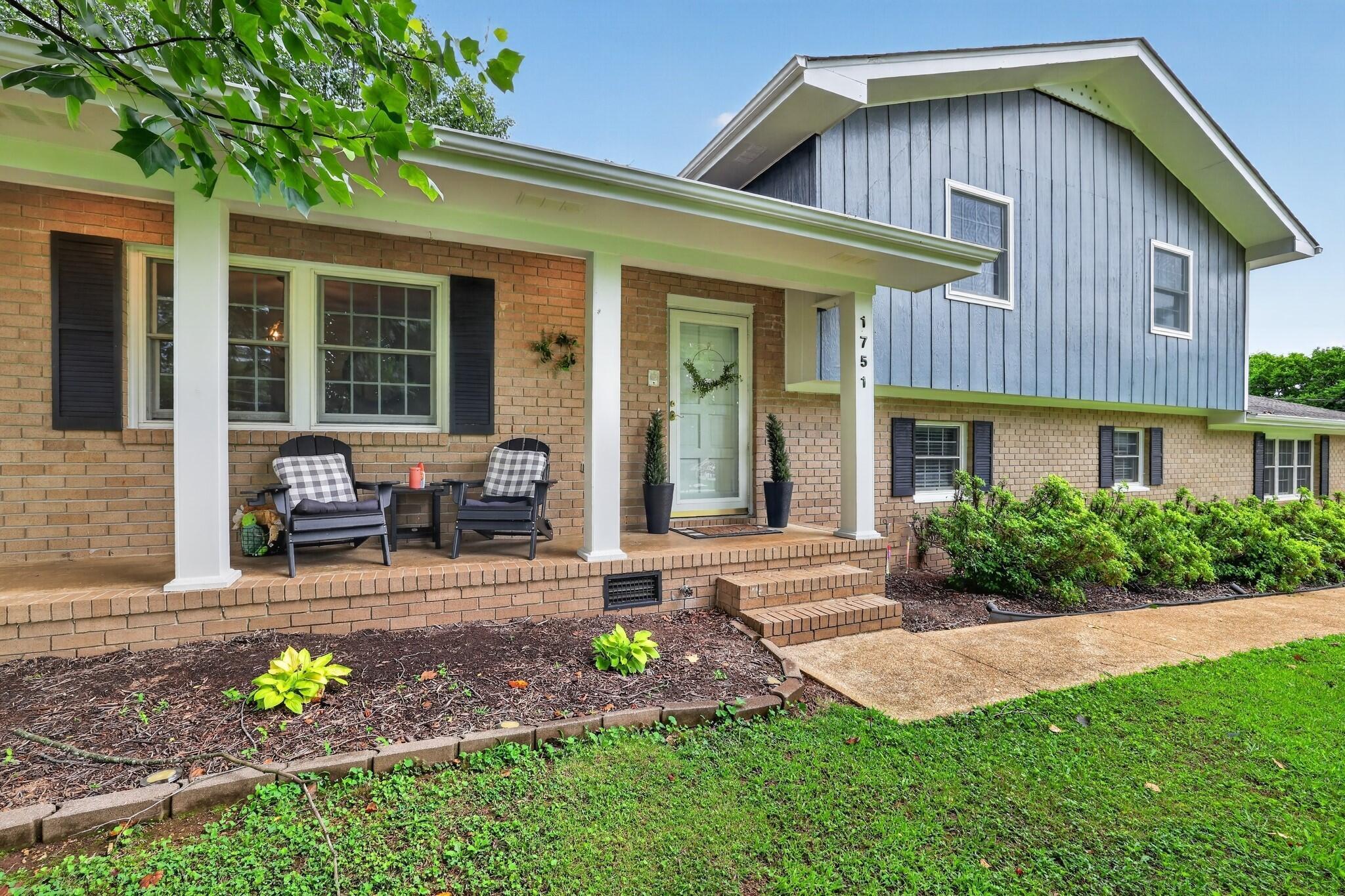 1751 Crabtree Road Hixson, TN 37343 - Photo 3 of 35 03_beyc6a3bfa447703e