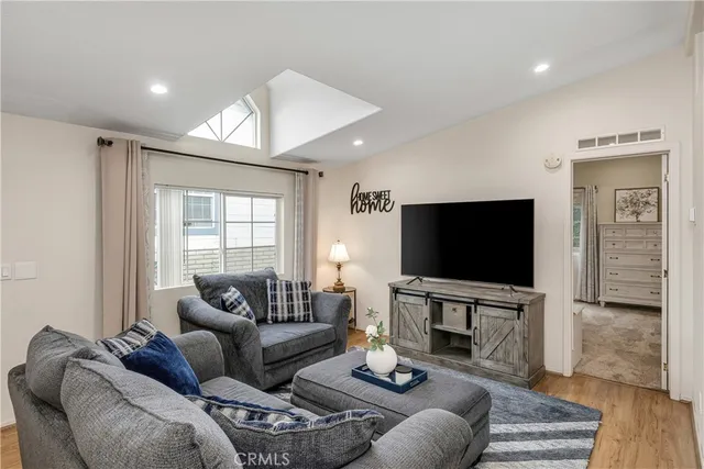 $274,900 | 1051 Site Drive, Unit 89, Brea, CA 92821