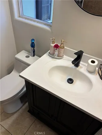 $1,800 | 5658 Cahill Avenue, Tarzana, CA 91356