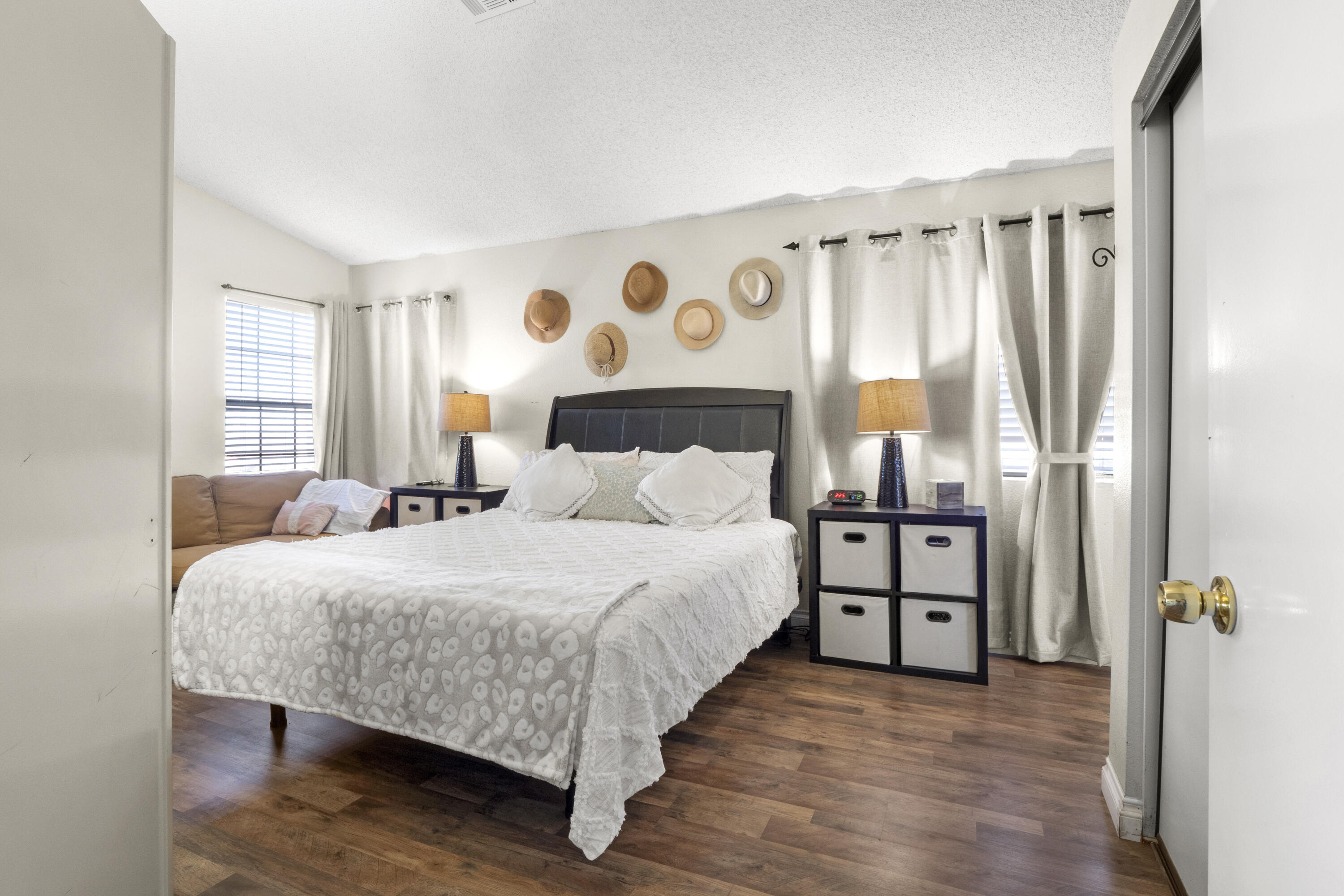148 Horizon Road Palmdale, CA 93550 - Photo 17 of 33 P4300036