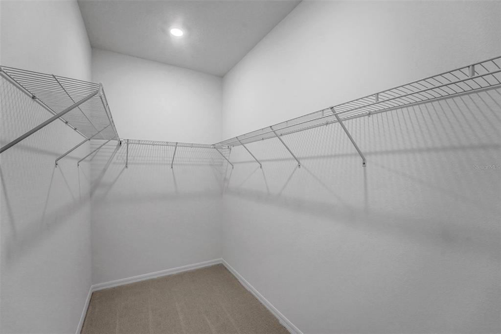 35163 Tuscan Hill Road Dade City, FL 33525 - Photo 28 of 45 a view of a room