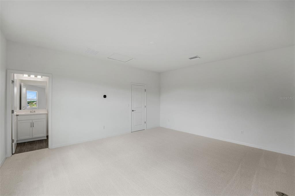 35163 Tuscan Hill Road Dade City, FL 33525 - Photo 35 of 45 a view of an empty room