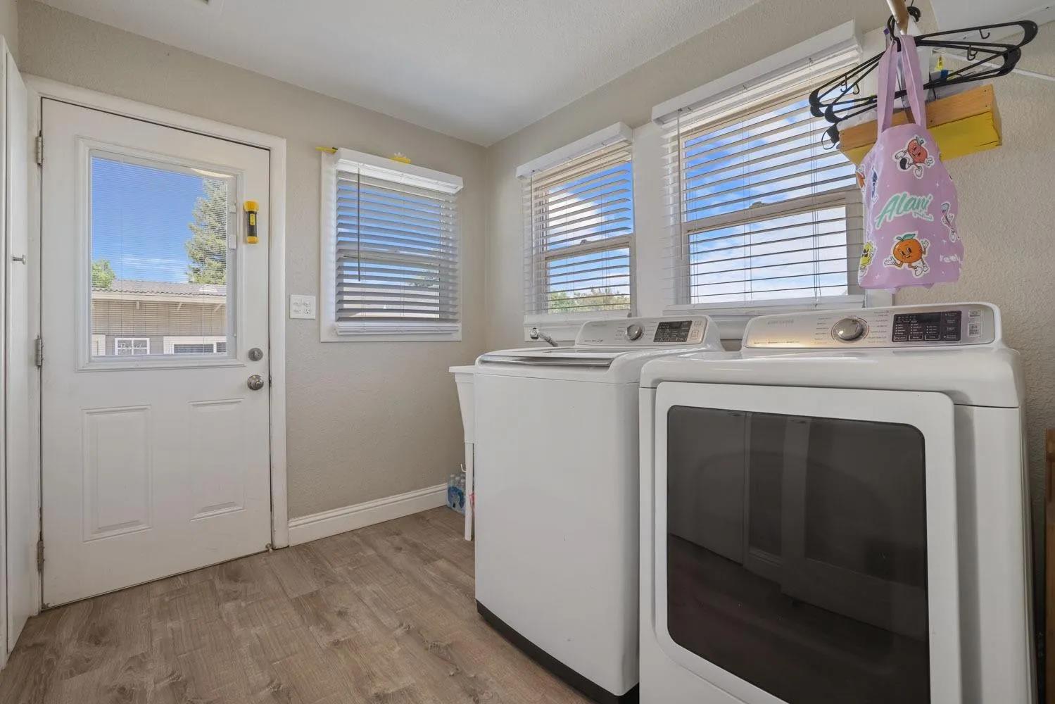 213 South Walnut Avenue Ripon, CA 95366 - Photo 14 of 54