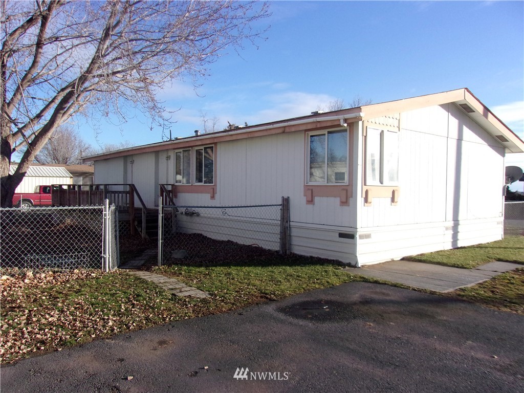 3057 Rd H Northeast, Unit 10 Moses Lake, WA 98837 - Photo 1 of 17 Gallery Image 1