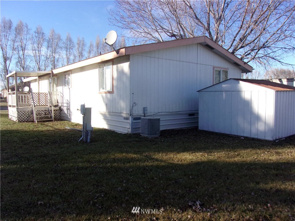 3057 Rd H Northeast, Unit 10 Moses Lake, WA 98837 - Photo 2 of 17 Gallery Image 2