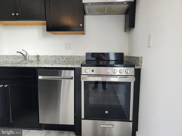 $1,200 | 2205 Princess Anne Street, Unit 200, Fredericksburg, VA 22401