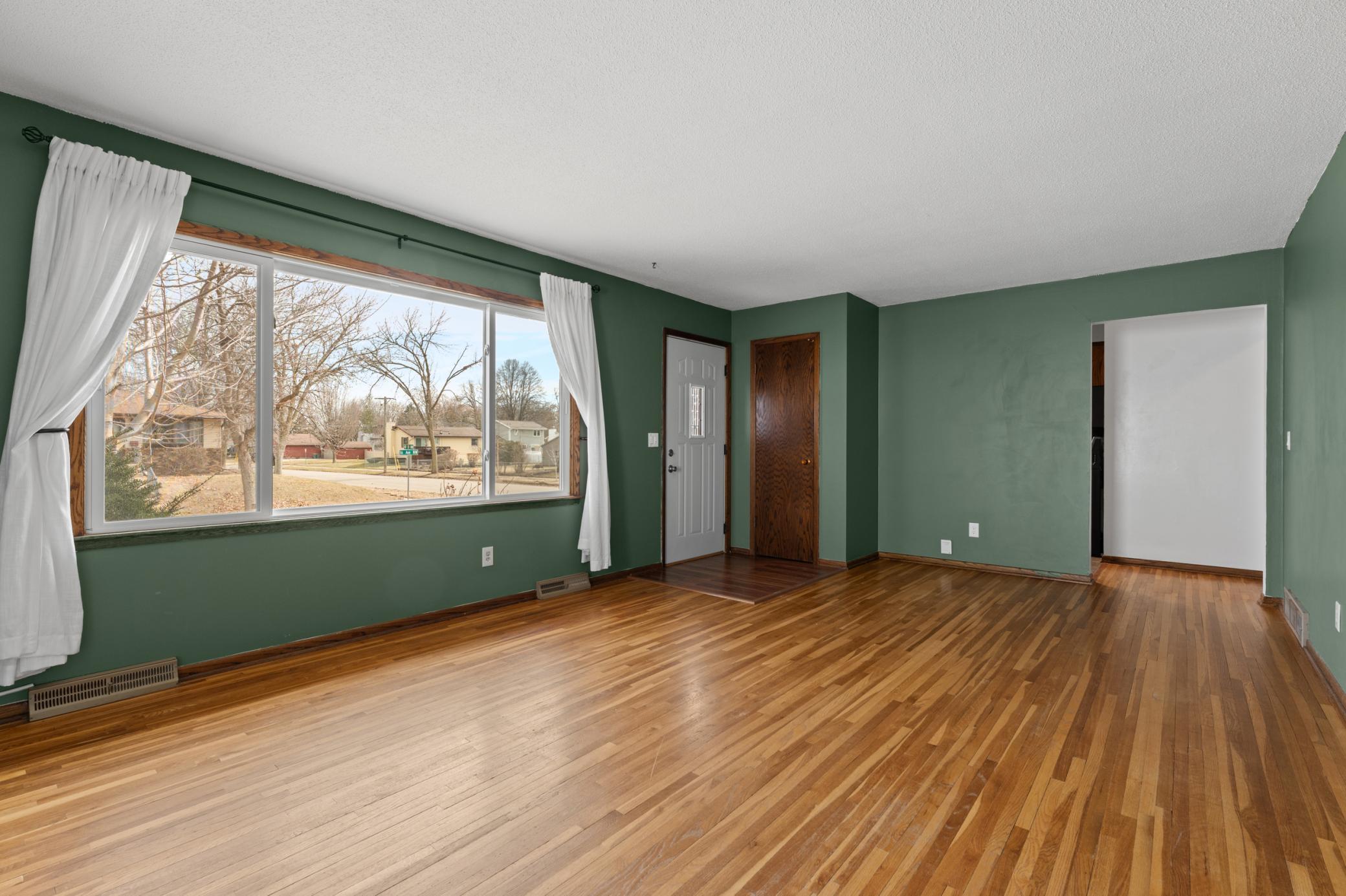 4005 16th Avenue Northwest Rochester, MN 55901 - Photo 3 of 36