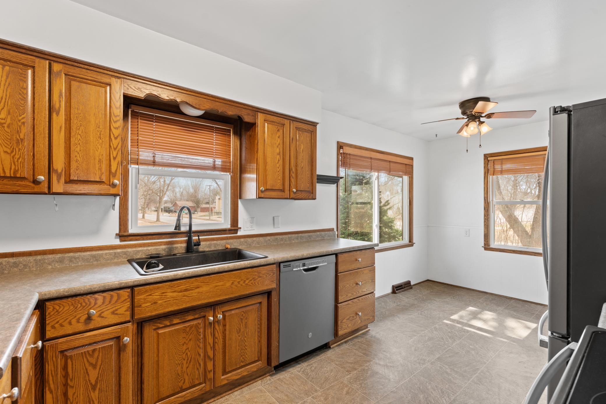 4005 16th Avenue Northwest Rochester, MN 55901 - Photo 5 of 36