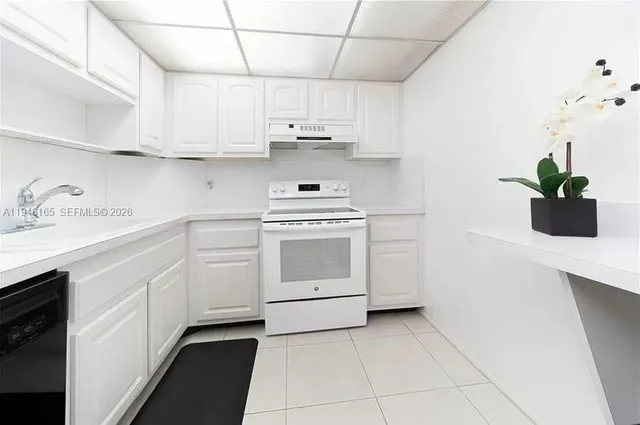 $229,000 | 3800 North Hills Drive, Unit 406, Hollywood, FL 33021