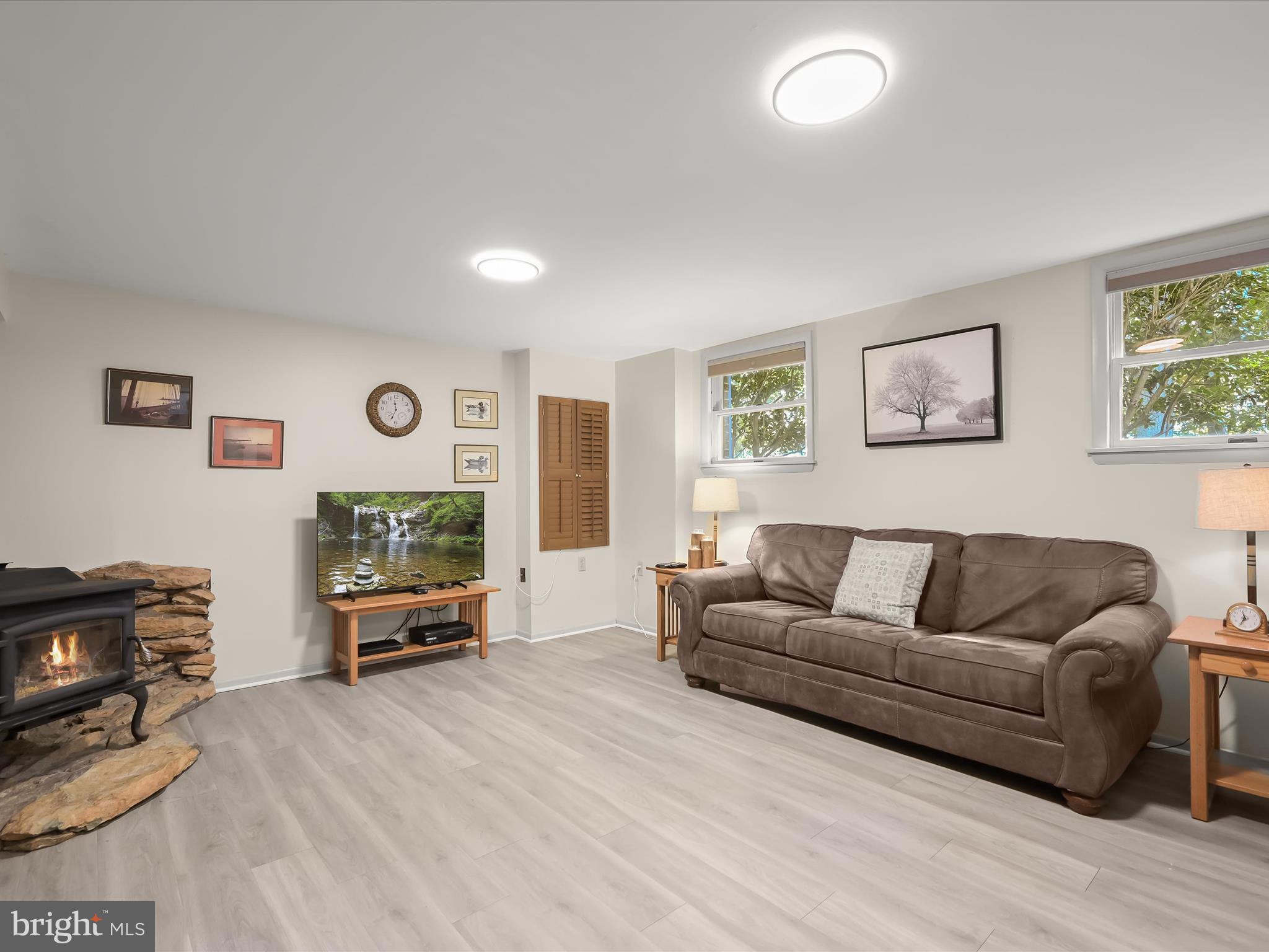 4950 Fleming Road Mount Airy, MD 21771 - Photo 36 of 64 a living room with furniture window and flat screen tv