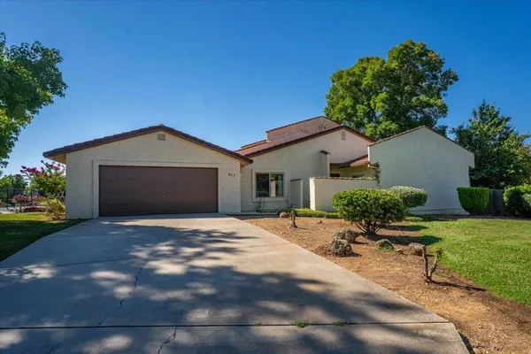 $325,000 | 811 Tanglewood Drive, Redding, CA 96003