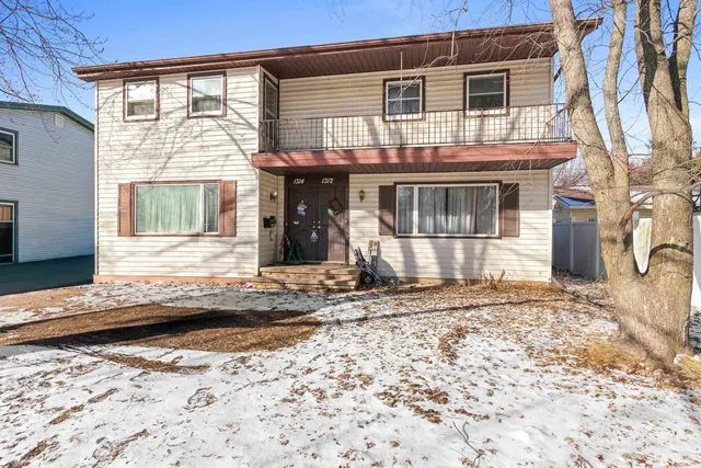 $292,000 | 1312 South Riverdale Drive, Appleton, WI 54914