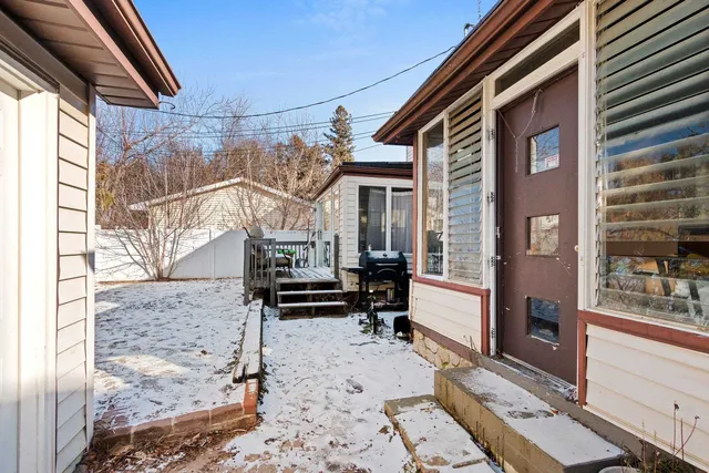 $292,000 | 1312 South Riverdale Drive, Appleton, WI 54914