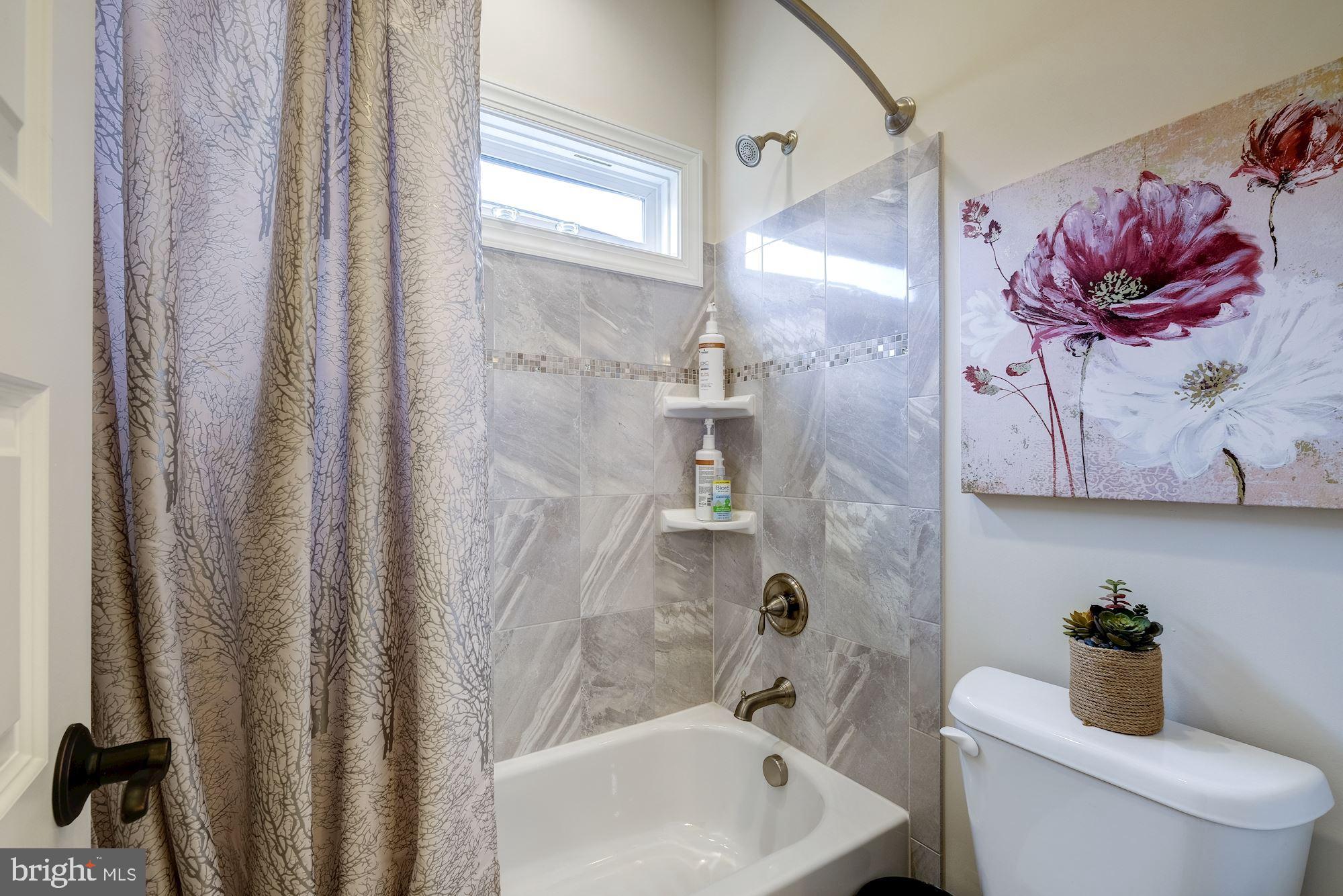 2310 North Glebe Road Arlington, VA 22207 - Photo 23 of 39 Upper Level Bathroom