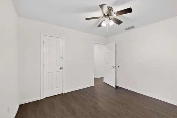 $1,300 | 5011 Briar Patch Lane, Burleson, TX 76028