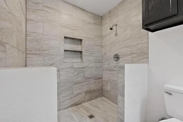 $1,300 | 5011 Briar Patch Lane, Burleson, TX 76028