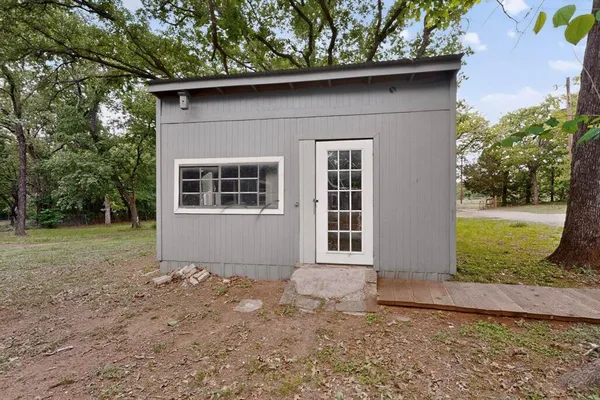 $1,300 | 5011 Briar Patch Lane, Burleson, TX 76028