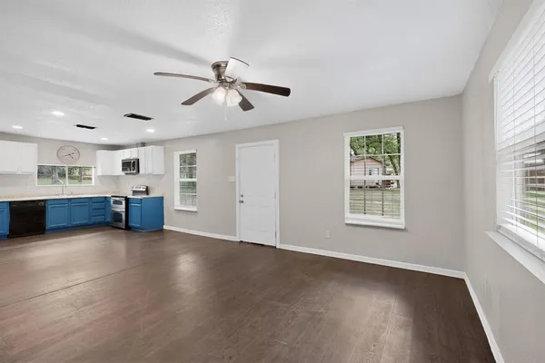 $1,300 | 5011 Briar Patch Lane, Burleson, TX 76028
