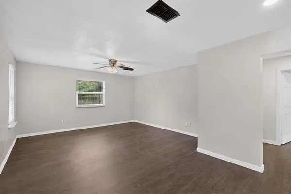 $1,300 | 5011 Briar Patch Lane, Burleson, TX 76028