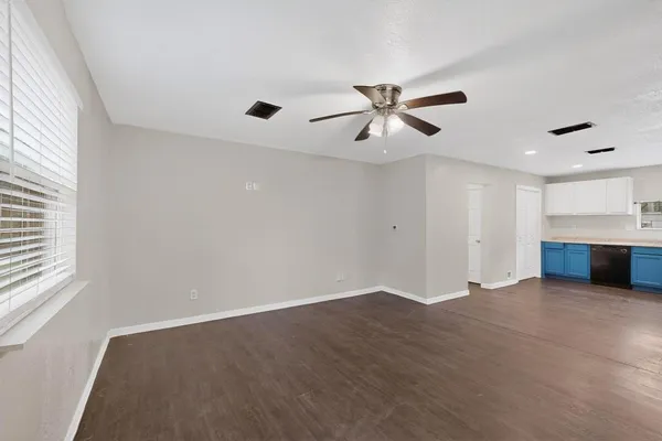 $1,300 | 5011 Briar Patch Lane, Burleson, TX 76028